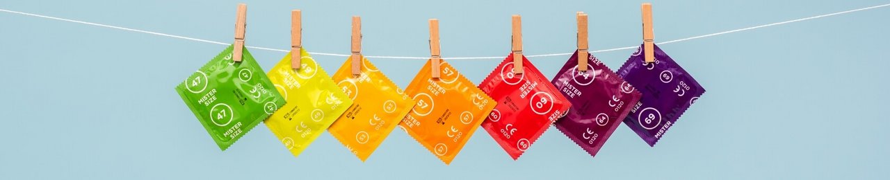 7 קונדומים מיסטר סייז על חבל הכביסה